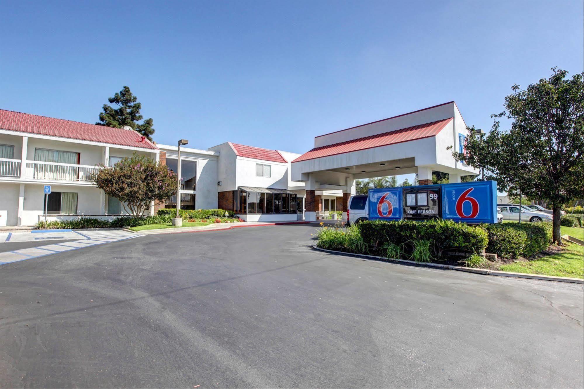 Motel 6-Santa Ana, Ca - Irvine - Orange County Airport Exterior foto